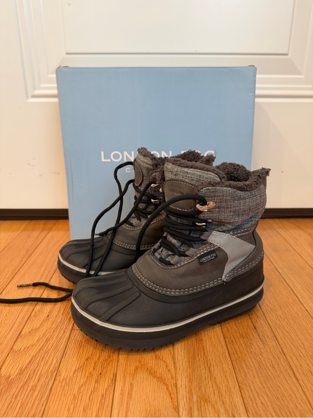 London Fog Kids Gray & Black Insulated Snow Boots